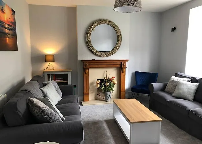 Luxury 6 Bedroom Retreat In Stratford Upon Avon
