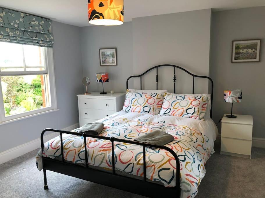 Luxury 6 Bedroom Retreat In Upon Avon *